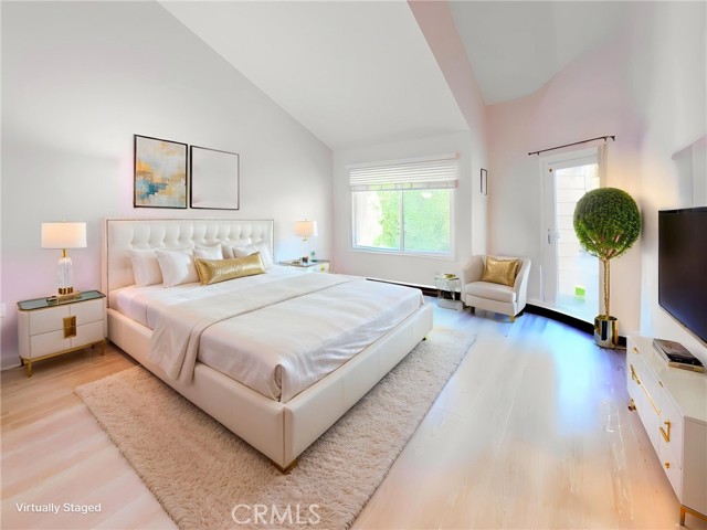Detail Gallery Image 12 of 28 For 7904 Topanga Canyon Blvd #3,  Canoga Park,  CA 91304 - 3 Beds | 2/1 Baths