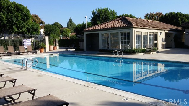 Detail Gallery Image 6 of 9 For 8514 E Baker Hill Rd #B,  Orange,  CA 92869 - 2 Beds | 2 Baths