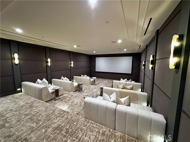 Detail Gallery Image 2 of 5 For 18 Swimmers Pt, Newport Coast,  CA 92657 - 5 Beds | 7/4 Baths