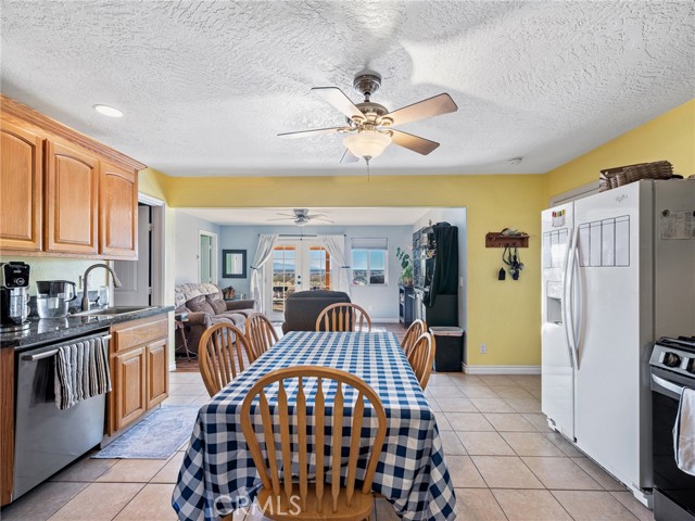 Detail Gallery Image 23 of 73 For 13850 Nightshade Rd, Apple Valley,  CA 92307 - 5 Beds | 5 Baths