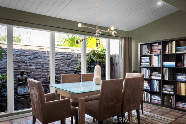 Detail Gallery Image 13 of 60 For 6119 Mary Ellen, Valley Glen,  CA 91401 - 4 Beds | 2 Baths