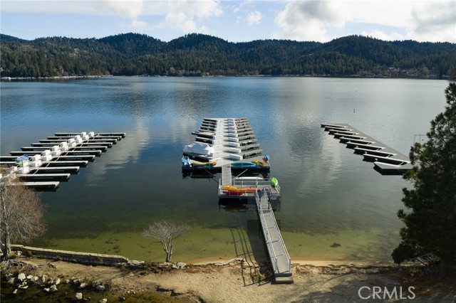 Detail Gallery Image 29 of 37 For 28537 North Shore, Lake Arrowhead,  CA 92352 - 4 Beds | 4/1 Baths