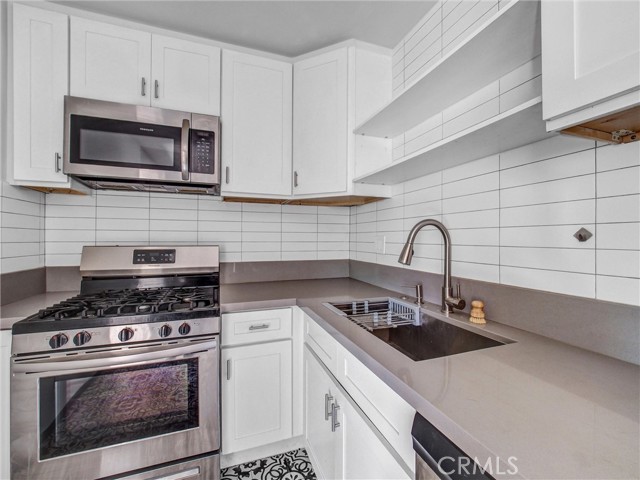 Detail Gallery Image 5 of 14 For 1319 Cypress Ave #3,  Cypress Park,  CA 90065 - 2 Beds | 1 Baths