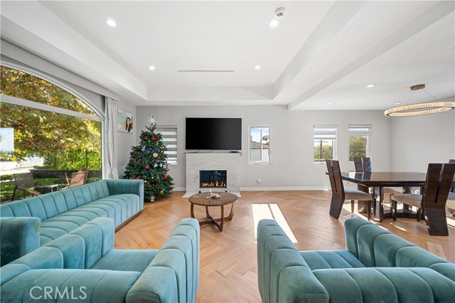 Detail Gallery Image 2 of 53 For 515 La Loma Rd, Glendale,  CA 91206 - 4 Beds | 5 Baths