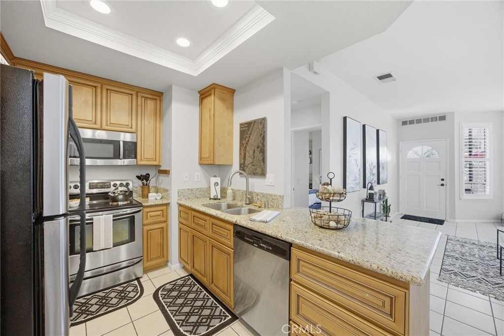 MLS #OC25256056 image #12