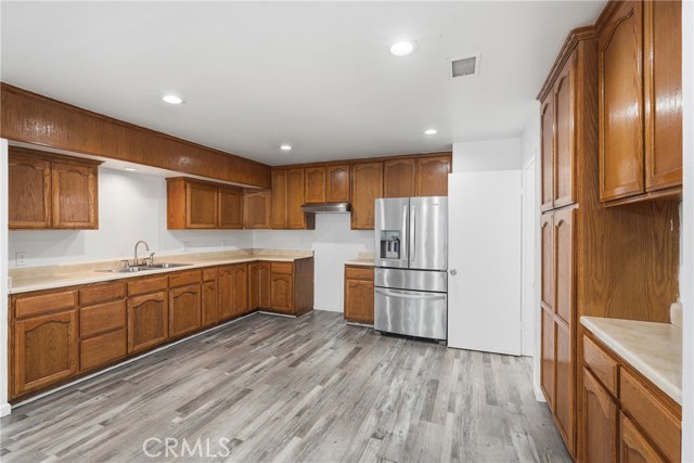 Detail Gallery Image 8 of 13 For 20215 Tajuata Ave, Carson,  CA 90746 - 4 Beds | 3 Baths