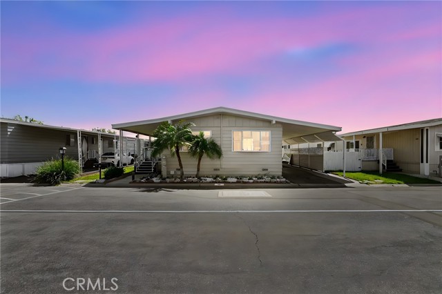 11250 Ramona, Montclair CA: https://media.crmls.org/medias/49203828-7dbd-4e3d-817d-fe4bebb42934.jpg