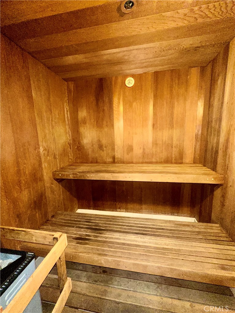 https://media.crmls.org/medias/4920a76f-f9cc-42f2-a89c-1c289f2fa953.jpg?preset=X-Large