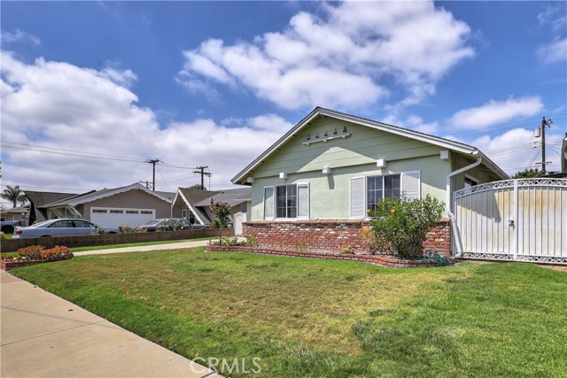 Detail Gallery Image 3 of 34 For 7451 Apache, Buena Park,  CA 90620 - 3 Beds | 2 Baths