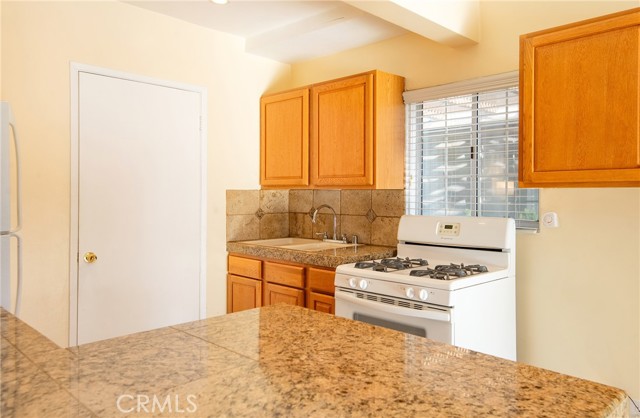 Detail Gallery Image 36 of 41 For 3301 Grayburn Rd, Pasadena,  CA 91107 - 3 Beds | 2/1 Baths