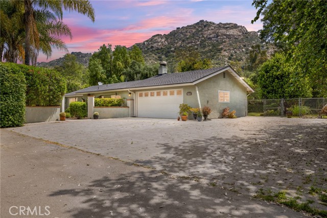 2458 Fawn Creek Lane, Escondido, California 92026, 3 Bedrooms Bedrooms, ,2 BathroomsBathrooms,Residential,For Sale,Fawn Creek Lane,SW24110804