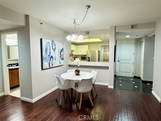 Detail Gallery Image 10 of 57 For 525 E Seaside Way #305,  Long Beach,  CA 90802 - 2 Beds | 1/1 Baths