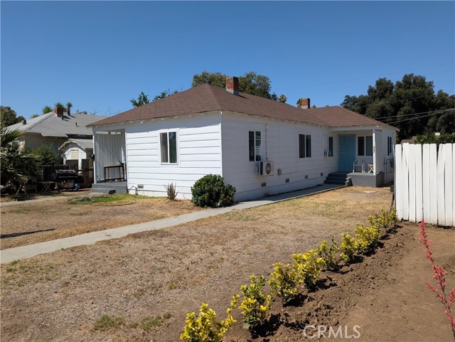 4043 Dwight Avenue, Riverside CA: https://media.crmls.org/medias/4922bc98-0bdc-4499-b3b5-dd6c16553736.jpg
