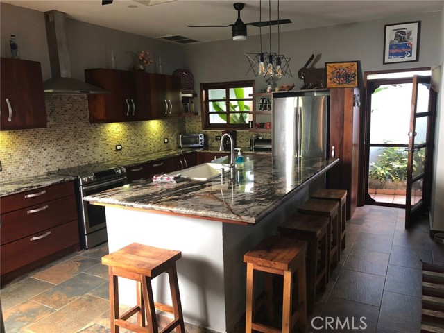Detail Gallery Image 6 of 22 For 15 Lot 16 Ninos Heroes, –,  – 77580 - 5 Beds | 5/1 Baths