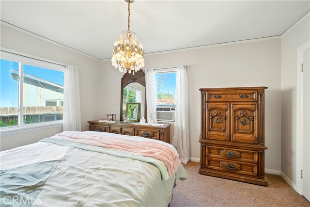 1909 Marlborough Avenue, Riverside CA: https://media.crmls.org/medias/49243466-a98b-4d7f-b6f6-a3026156371f.jpg