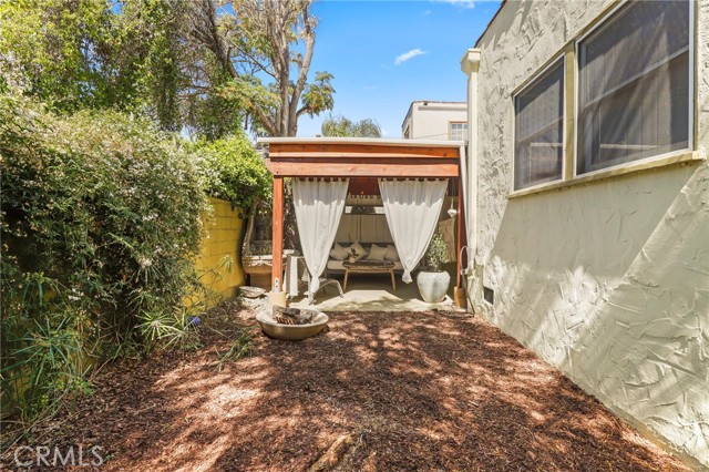 Detail Gallery Image 22 of 39 For 1619 S Curson, Los Angeles,  CA 90019 - 3 Beds | 2 Baths