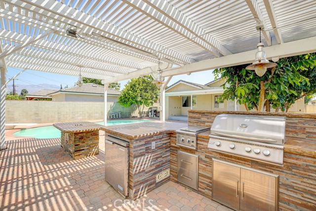 4923 Golden West Avenue, Temple City CA: https://media.crmls.org/medias/4924e93d-f378-4722-8594-c42583e22e4a.jpg