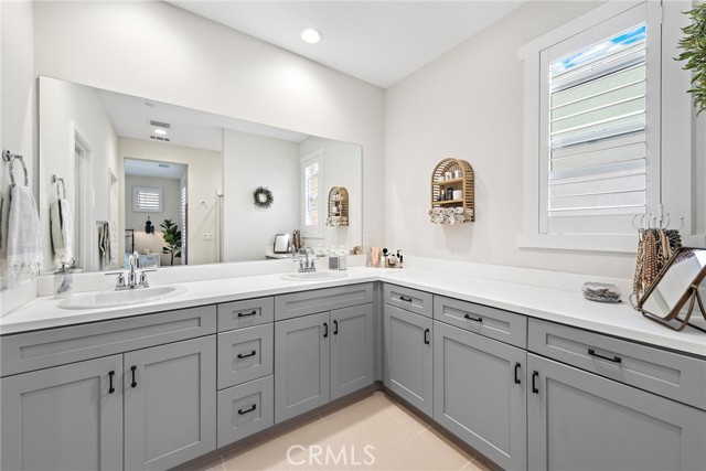Detail Gallery Image 19 of 70 For 124 Alienta Ln, Rancho Mission Viejo,  CA 92694 - 3 Beds | 2/1 Baths
