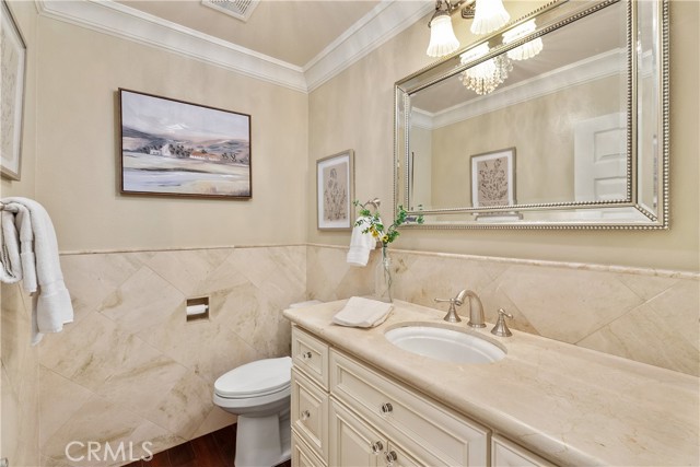 Detail Gallery Image 32 of 43 For 672 S Frontier Ct, Anaheim,  CA 92807 - 4 Beds | 2/1 Baths