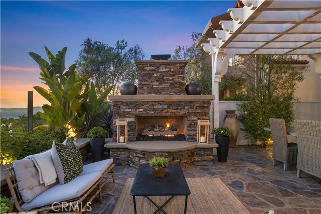 33 Renata, Newport Coast CA: https://media.crmls.org/medias/4928c3af-a085-47e2-a552-6a9da2ce498b.jpg