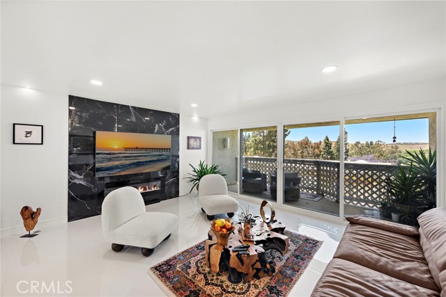 Detail Gallery Image 2 of 38 For 23421 Caminito Telmo, Laguna Hills,  CA 92653 - 1 Beds | 1/1 Baths