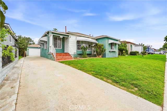 Detail Gallery Image 2 of 35 For 2717 W Tichenor, Compton,  CA 90220 - 4 Beds | 2 Baths