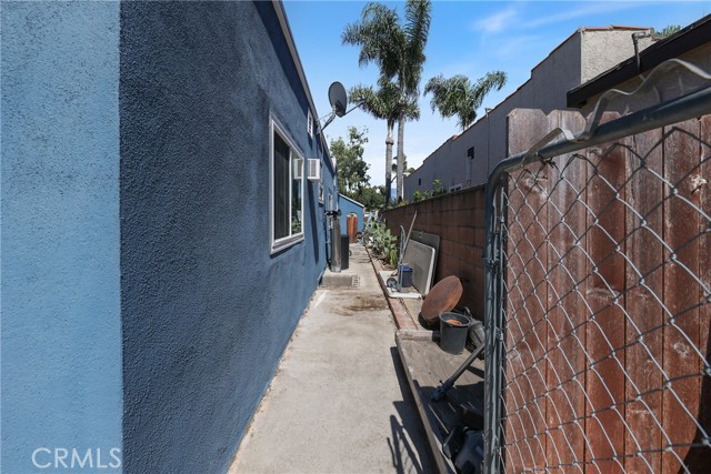 Detail Gallery Image 29 of 33 For 704 Kilson Dr, Santa Ana,  CA 92701 - 3 Beds | 1 Baths