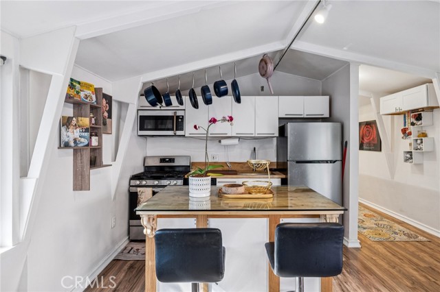2 Bed Home for Sale in Los Angeles, California