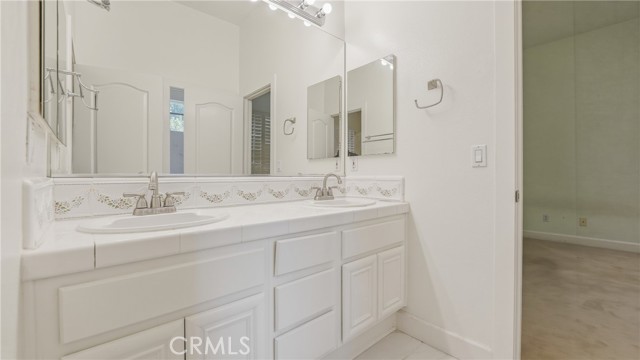 Detail Gallery Image 44 of 71 For 4469 La Serena, Yorba Linda,  CA 92886 - 4 Beds | 3/1 Baths