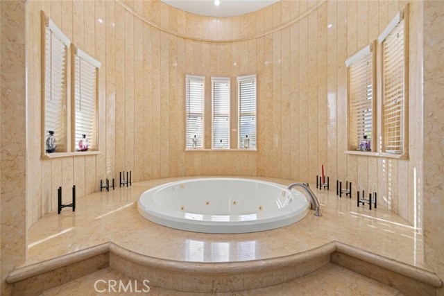 Detail Gallery Image 16 of 41 For 14667 Tyler St, Sylmar,  CA 91342 - 7 Beds | 6 Baths