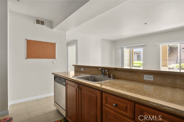 Detail Gallery Image 6 of 27 For 469 Country Club #114,  Simi Valley,  CA 93065 - 1 Beds | 1 Baths