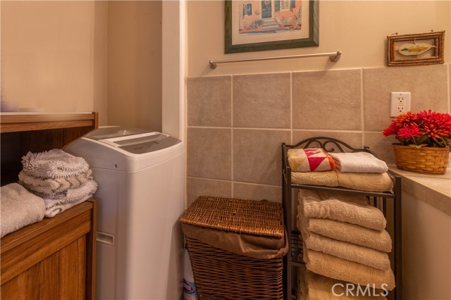 Detail Gallery Image 24 of 43 For 43418 Ridge Crest Dr, Big Bear Lake,  CA 92315 - 2 Beds | 2 Baths