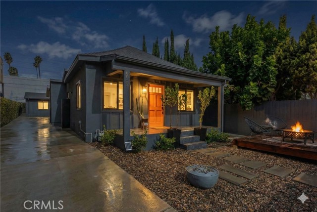 Detail Gallery Image 4 of 53 For 6029 Eleanor Ave, Hollywood,  CA 90038 - 5 Beds | 3 Baths