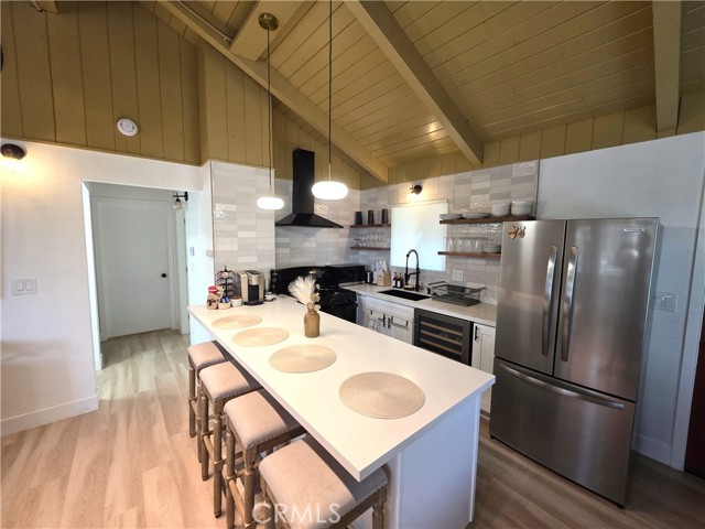 Detail Gallery Image 16 of 18 For 738 W Victoria Ct, Lake Arrowhead,  CA 92352 - 3 Beds | 2 Baths