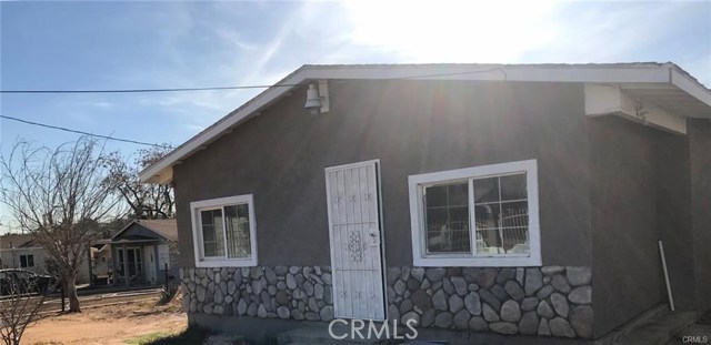 6902 37th St, Riverside, CA 92509