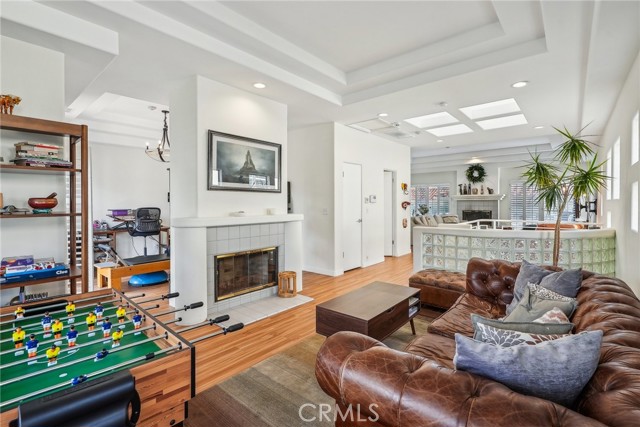 Detail Gallery Image 9 of 46 For 221 S Francisca Ave Unit a,  Redondo Beach,  CA 90277 - 3 Beds | 2/1 Baths