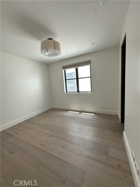 Detail Gallery Image 13 of 36 For 230 2nd St, Huntington Beach,  CA 92648 - 3 Beds | 3/2 Baths