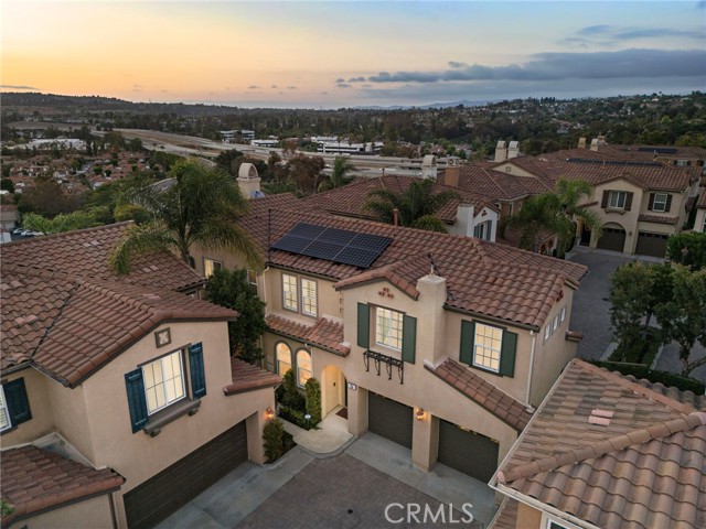 9 Durham Court, Laguna Niguel CA: https://media.crmls.org/medias/492e40c9-6a7d-453c-9583-9bafe452f816.jpg