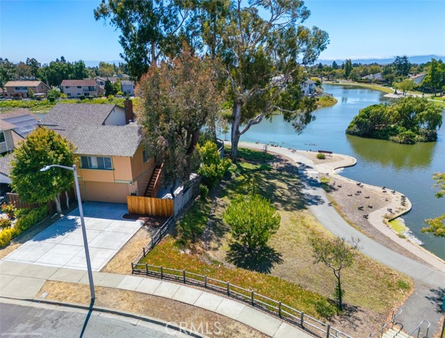 35605 Scarborough Drive, Newark CA: https://media.crmls.org/medias/492ec42b-be8a-4178-923c-6406b6577e94.jpg