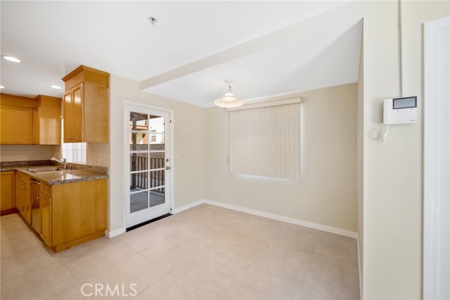 Detail Gallery Image 7 of 24 For 1011 Thompson Ave a,  Glendale,  CA 91201 - 3 Beds | 2/1 Baths