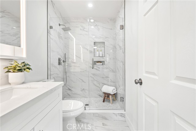 215 E Sierra Madre Avenue, Azusa CA: https://media.crmls.org/medias/492f4d12-152f-455c-a405-bf2af24c25ed.jpg