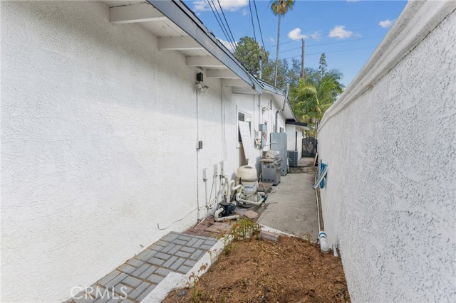 Detail Gallery Image 52 of 52 For 1118 Mabury St, Santa Ana,  CA 92701 - 4 Beds | 2 Baths