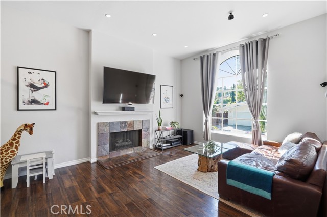 Front Image Thumbnail for CRSR26045999