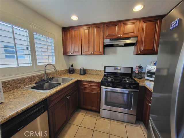 18832 Vista Del Canon # F, Newhall (santa Clarita), California 91321, 2 Bedrooms Bedrooms, ,1 BathroomBathrooms,Residential,For Sale,18832 Vista Del Canon # F,CRSR24203990