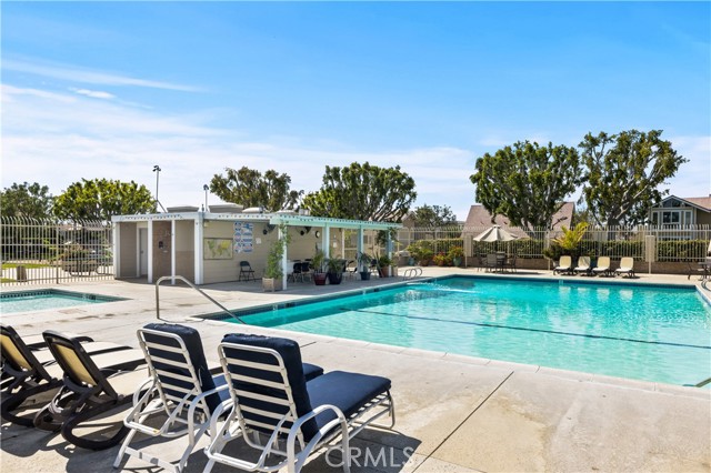 Detail Gallery Image 25 of 28 For 51 Golden Glen St #1,  Irvine,  CA 92604 - 3 Beds | 2 Baths
