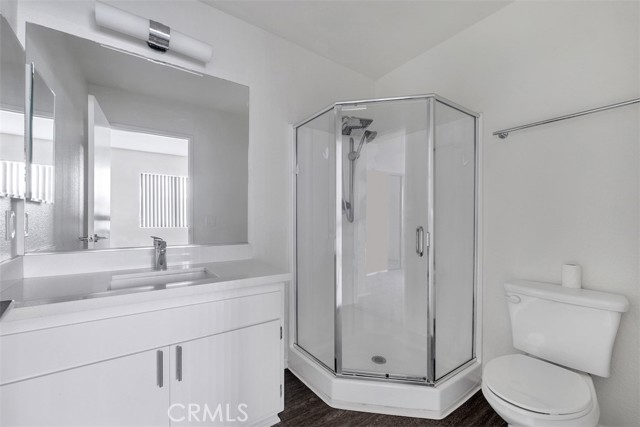 14218 Victory Boulevard, Van Nuys CA: https://media.crmls.org/medias/4932d602-b8cf-466c-bd3c-3ebbd0044d34.jpg