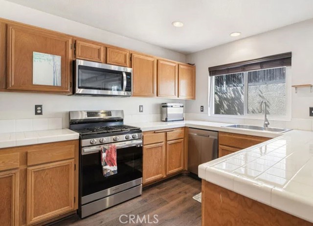 Detail Gallery Image 11 of 43 For 25323 Bayside Pl, Harbor City,  CA 90710 - 3 Beds | 2/1 Baths