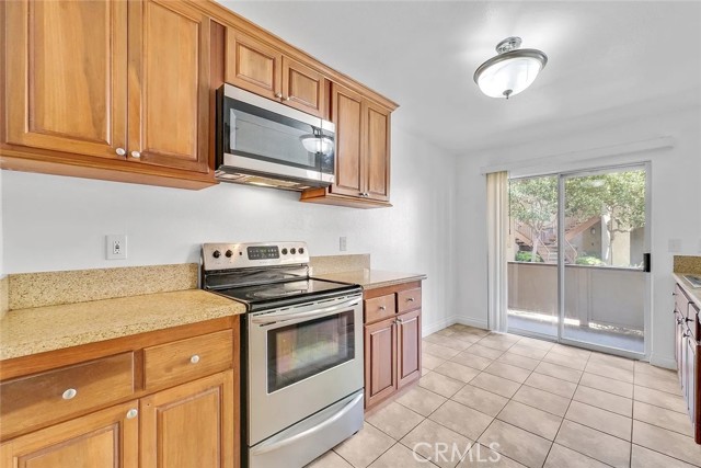 5320 Silver Canyon Rd, Yorba Linda CA: https://media.crmls.org/medias/49359a55-db68-4f1a-a3d8-75ebfd2e7dfe.jpg