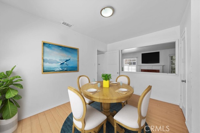 Detail Gallery Image 8 of 67 For 716 33rd St, Manhattan Beach,  CA 90266 - 4 Beds | 2 Baths