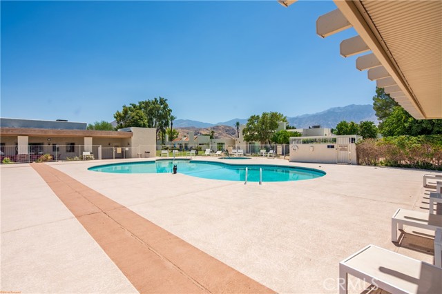 1553 Spyglass, Palm Springs CA: https://media.crmls.org/medias/4936c7d2-e960-4fe0-bd07-74b5d5890094.jpg